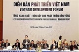 dien dan phat trien viet nam 2017 canh bao nguy co tut hau neu khong cai thien nang suat lao dong