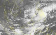 bao kai tak giat cap 10 ap sat bien dong