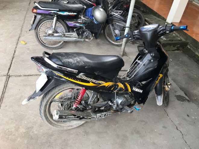 nhom doi tuong dan canh va cham tren duong roi cuop tui xach chua gan 40 trieu dong cua nguoi phu nu