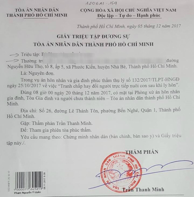 ly hon chong giam doc vi mau thuan tien bac nguoi me lo lang mat con mot lan nua sau 1 nam bi cuop trang