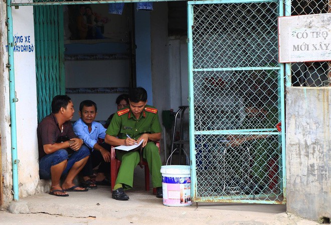 cong an se tien hanh khau vet thuong tai tao khuon mat phan dau nguoi dan ong bi vut trong thung rac o binh duong