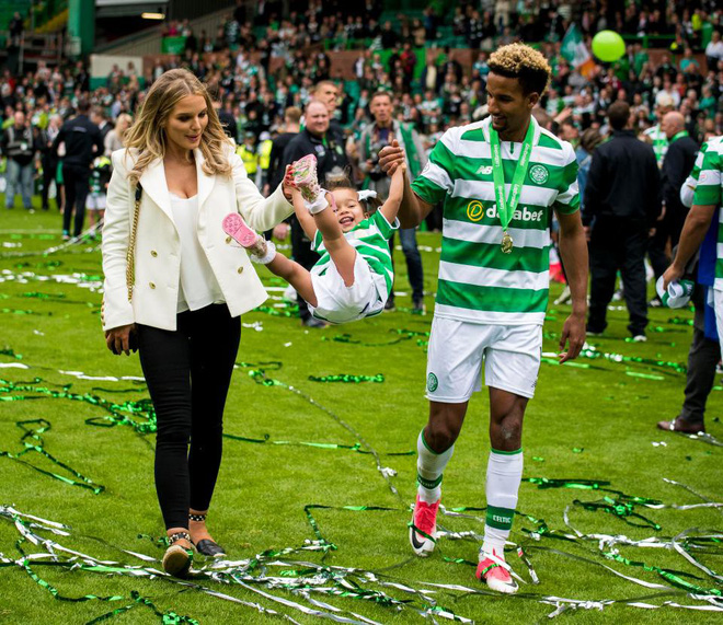 pique va nhung ngoi sao the thao khong noi tieng bang ban gai