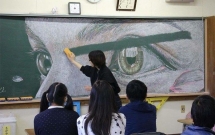 chi la ve phan cho vui nhung nhung hoc sinh nay da lam nen dieu bat ngo