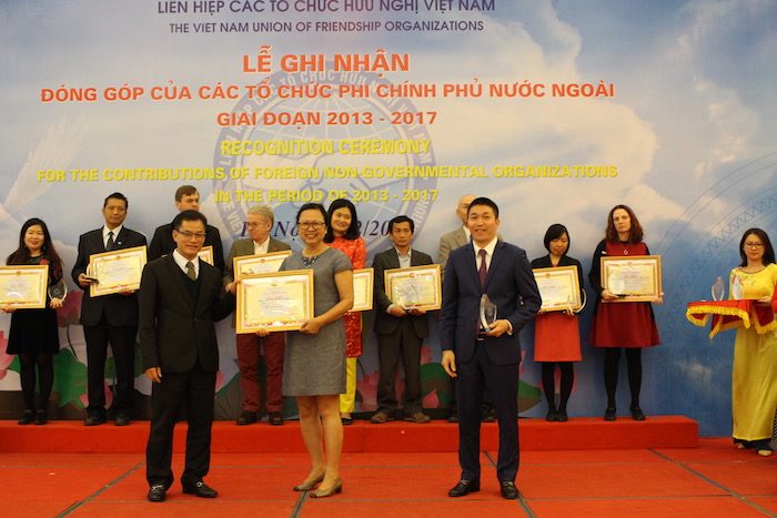 vinh danh 48 to chuc pcpnn co dong gop tich cuc cho viet nam giai doan 2013 2017