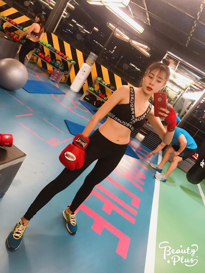 ve dep nong bong cua nu dien vien dang gay chu y ho bich tram