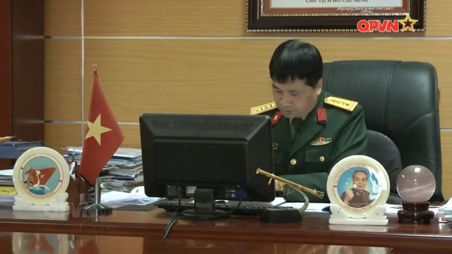 can canh sung phong luu ban tu dong mgl vn1 do viet nam che tao