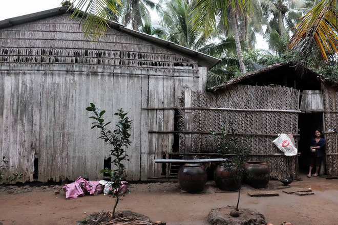 bao tembin ben tre bat dau mua lon nhieu nguoi bo len thanh pho tranh bao
