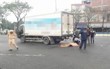 da nang di bo qua duong cu ong 81 tuoi bi xe tai tong chet tai cho