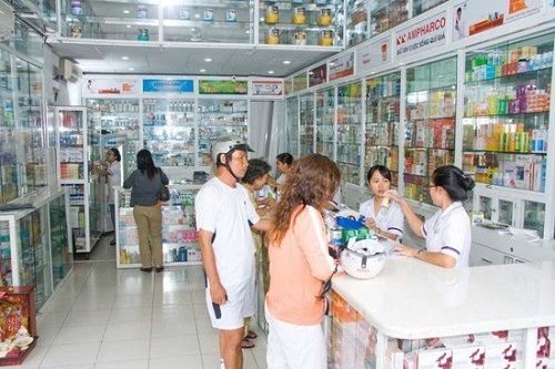 moi nam nguoi viet chi hang trieu dong mua thuoc