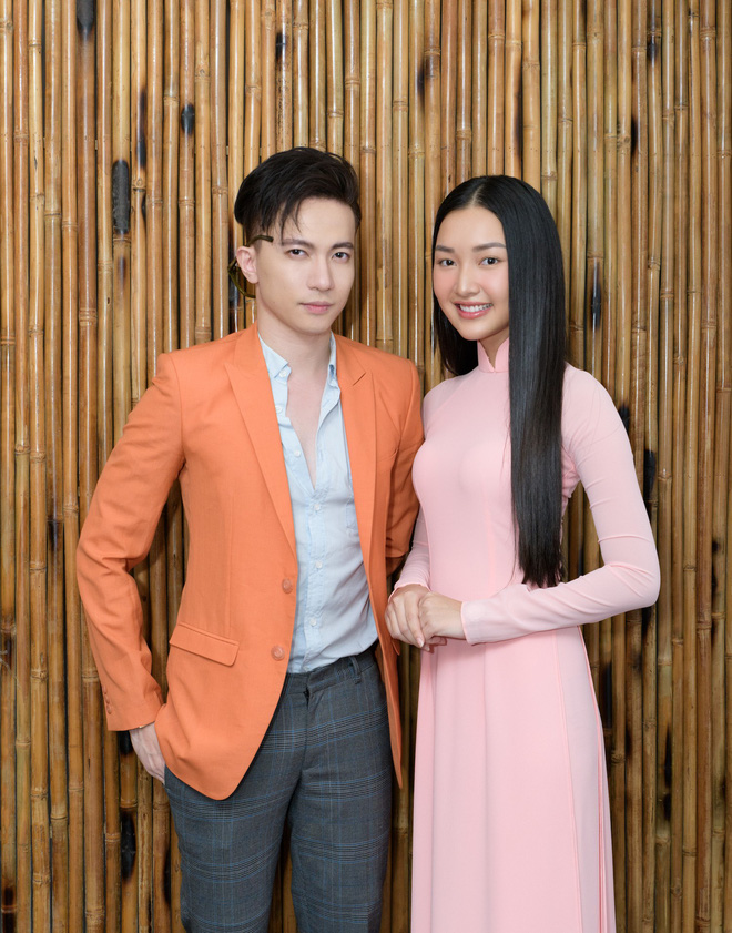 ngoc tran khoe ve dep dam chat hue tai su kien