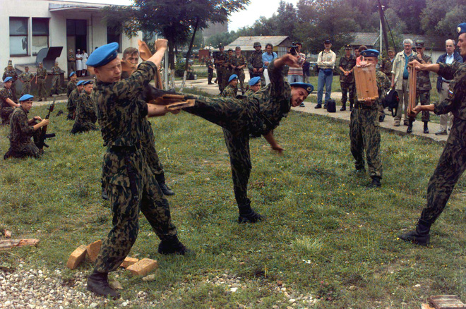 menh lenh cua tt putin dung luc luong loc lua vdv nga my nato giat minh nhin quanh