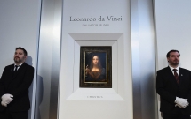 thi truong ban tranh hang tram trieu usd va nhung bi an sau do