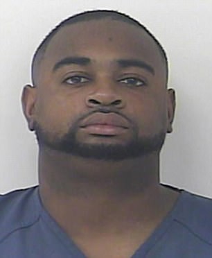 dam vo mat nguoi yeu vi co gai lo an chiec banh quy cuoi cung tren dia