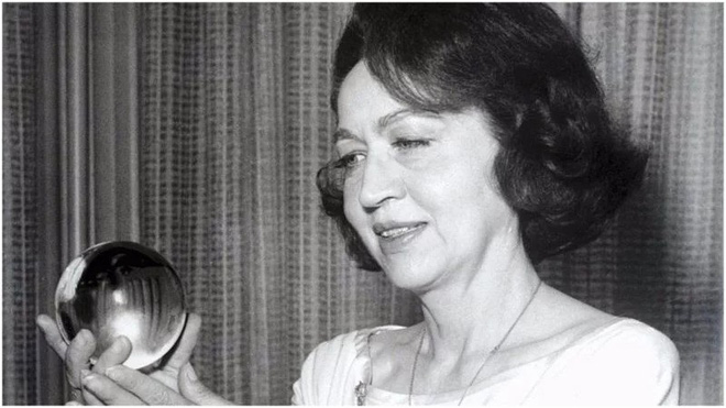 cau chuyen ve nha tien tri noi tieng the gioi jeane dixon hai tong thong my deu tung den xin loi khuyen cua ba