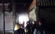 nghe an chay cho vao ngay cuoi cung cua nam 2017 tieu thuong dau don bat khoc