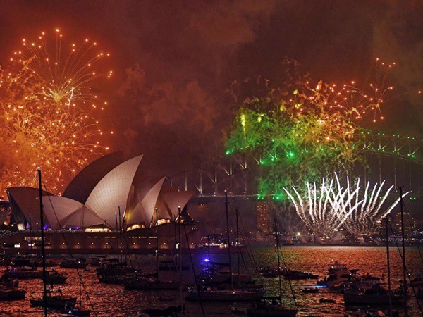 the gioi ruc ro chao don nam moi 2018 chau au siet chat an ninh tai nhung diem nong