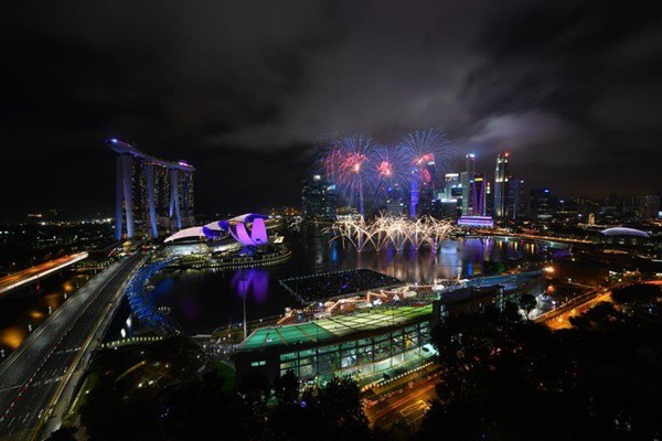 the gioi ruc ro chao don nam moi 2018 chau au siet chat an ninh tai nhung diem nong