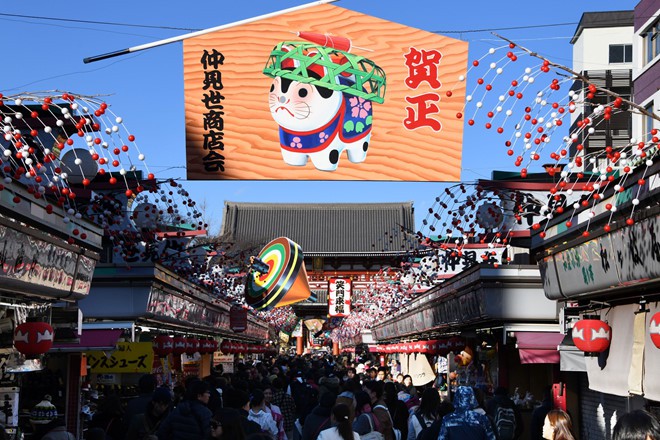 the gioi ruc ro chao don nam moi 2018 chau au siet chat an ninh tai nhung diem nong