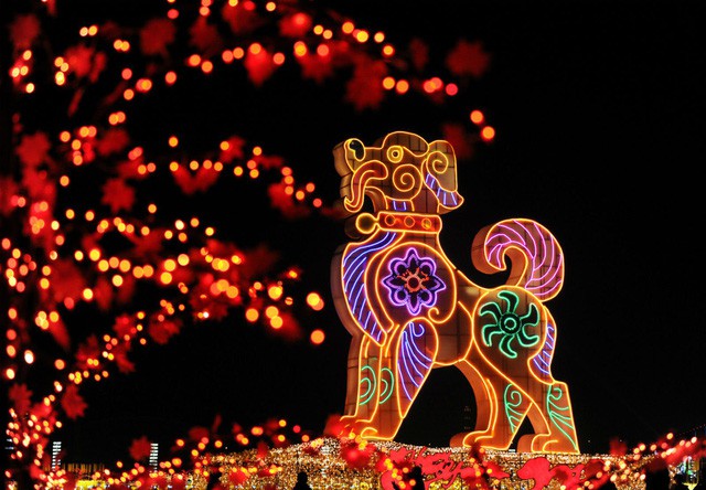 the gioi ruc ro chao don nam moi 2018 chau au siet chat an ninh tai nhung diem nong