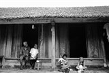 Thước phim xúc động chứa đựng thông điệp thời chưa có chai nhựa và túi nilon