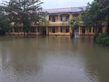 hang chuc ngoi nha xa vung trung thua thien hue ngap sau trong nuoc va bi chia cat