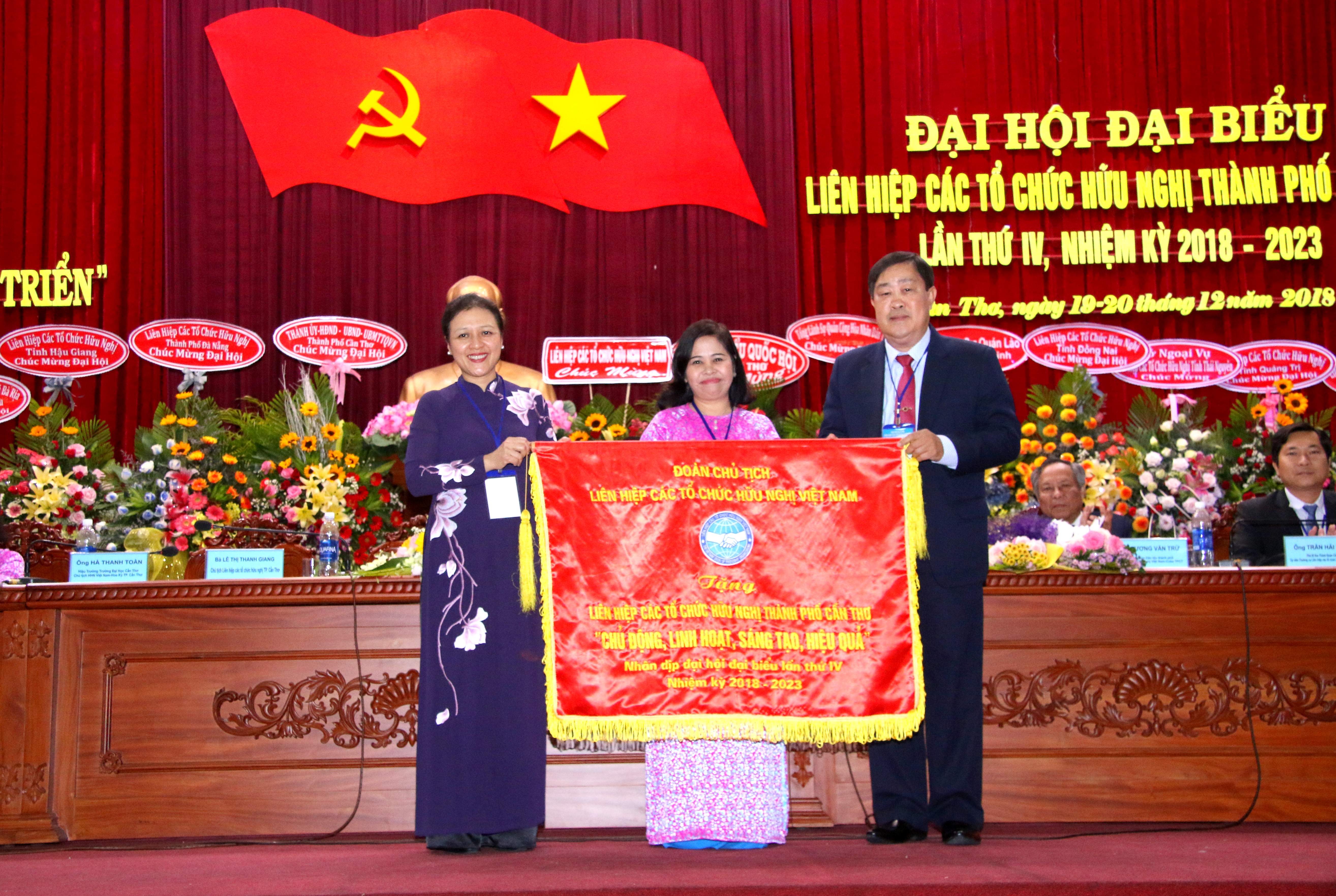 can tho chu dong sang tao hoi phap phat trien linh hoat trong cong tac doi ngoai nhan dan