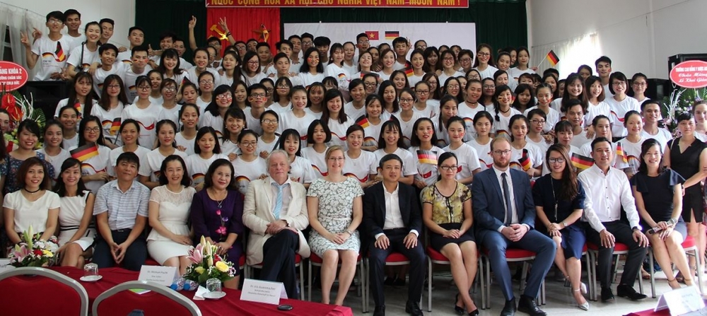nước Đức đều tìm kiếm những người Việt Nam trẻ muốn theo học nghề để có thể làm việc trong ngành điều dưỡng tại Đức. Ảnh: vietnam.diplo.de