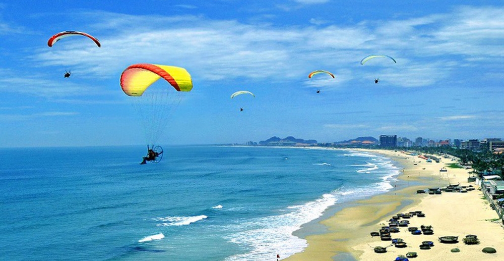 Đà Nẵng nổi tiếng với những bãi biển đẹp sạch đẹp và trong lành