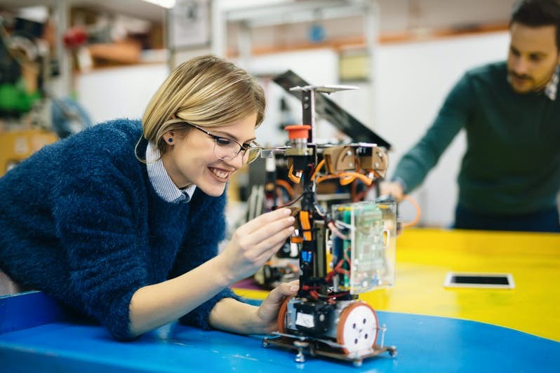 Ngành Kỹ sư robot đang khát nhân lực tay nghề cao - Ảnh: Masters Portal