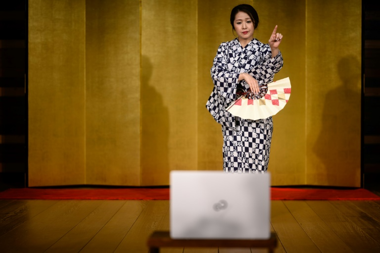Geisha Nhật Bản chuyển sang làm việc online vì đại dịch Covid-19