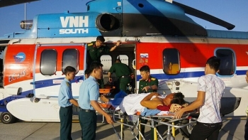 2 benh nhan o truong sa duoc truc thang dua ve dat lien dieu tri