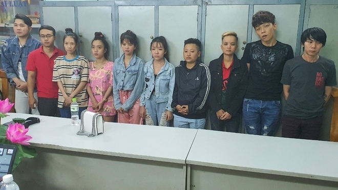 tam giu hinh su nguoi nuoc ngoai gia danh cong an lua dao 500 ty