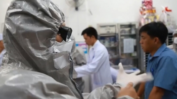 thu truong bo y te xac nhan 2 nguoi trung quoc nhiem virus corona dau tien o tphcm