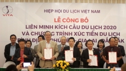 hang trieu nguoi dan duoc huong loi tu lien minh kich cau du lich