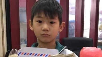 'Nhà hảo tâm nhỏ tuổi' đập lợn tiết kiệm ủng hộ chống dịch Covid-19