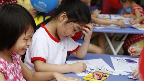 Học chữ trước khi vào lớp 1, nên hay không nên?