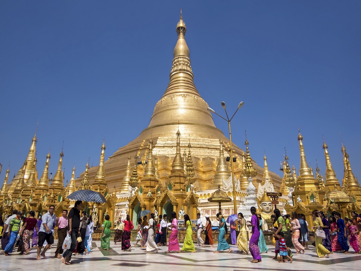 sac mau huyen bi trong nhung buc anh mung dai le vesak o cac quoc gia phat giao