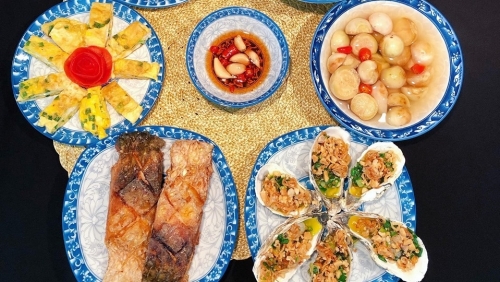 Món ngon dễ làm: Hàu nướng mỡ hành và canh ngao rau cải