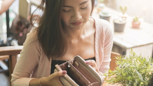 Thu nhập 20 triệu/ tháng, tôi vẫn “nghèo bền vững” với khoản tiết kiệm 0 đồng