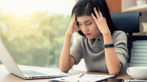 Sếp muốn tôi đổi "tình" để lấy chức phó phòng