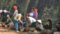 Vẻ bình yên hiếm có của Sơn La trong loạt ảnh màu những năm 1990