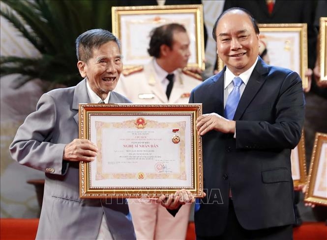 nghe si bac nam vinh du nhan danh hieu nghe sy nhan dan nghe sy uu tu