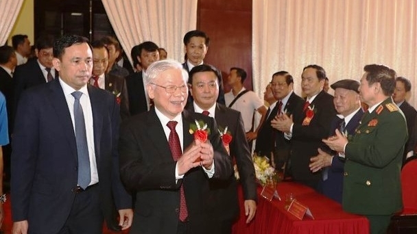 tong bi thu chu tich nuoc gui gam niem tin vao ngoi truong cao cap nhat cua dang
