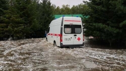 Vỡ đập ở Nga, 11 người chết, hàng chục người bị thương và mất tích