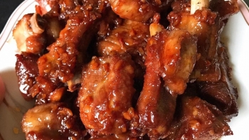 Cách làm sườn xào chua ngọt ngon chuẩn vị, lên màu đẹp