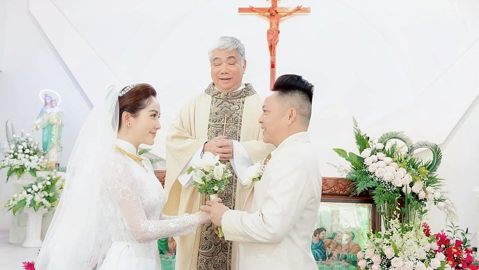 bao thy lan dau noi ve chong dai gia anh coc tinh nhung co trai tim am ap
