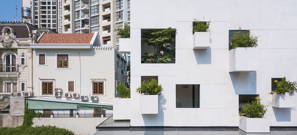 Ngôi nhà với 10 mảnh vườn lơ lửng, xanh mát giữa Sài Gòn nhộn nhịp ngoi nha voi 10 manh vuon lo lung xanh mat giua sai gon nhon nhip