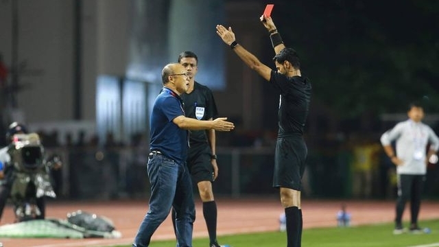 hlv park co bi phat tien sau chiec the do dau tien trong lich su sea games