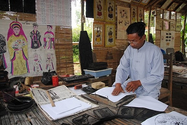 ra xu hue tham tinh tam kim co mua non la lam hoa giay