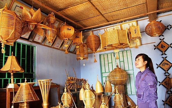 ra xu hue tham tinh tam kim co mua non la lam hoa giay